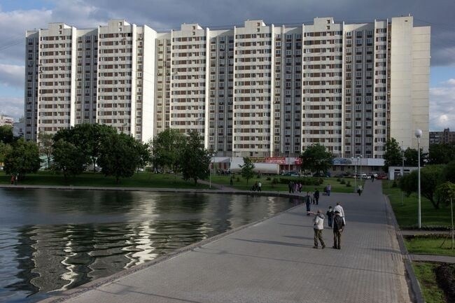 Риски, связанные с прописанными родственниками: что нужно знать