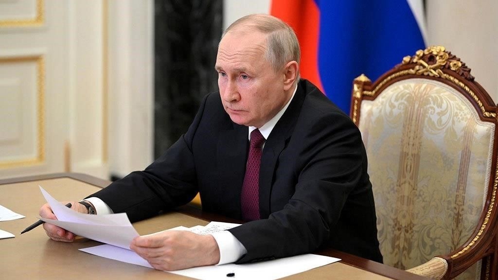 Изменение возрастных требований для прохождения военной службы предполагает особый юридический процесс, направленный на корректировку правил годности граждан к службе в резерве. Последние поправки позволяют повысить верхний предел для некоторых категорий военнослужащих. Это изменение вызвано необходимостью приведения критериев в соответствие с современными военными потребностями и стратегическими задачами. Процедура реализации подобных изменений сложна и включает в себя несколько законодательных этапов.