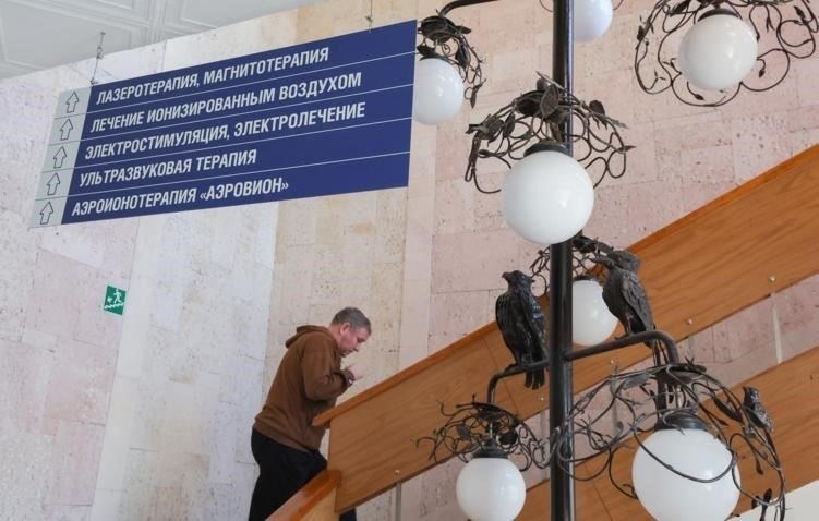 Обновления в режиме реального времени побуждают пользователей к действиюПользователи, получившие уведомление о новых предложениях или изменениях в рейтингах, могут быстро принять меры. Например, пенсионеры, которые ищут лучшие санатории России, часто полагаются на отзывы и предложения, соответствующие их конкретным потребностям. Когда пользователи получают актуальные для них обновления, например, новые рейтинги или специальные скидки на предпочитаемые ими направления, они чувствуют себя более заинтересованными. Без таких своевременных сообщений пользователи могут упустить ключевые возможности и обратиться к другим платформам для удовлетворения своих потребностей.