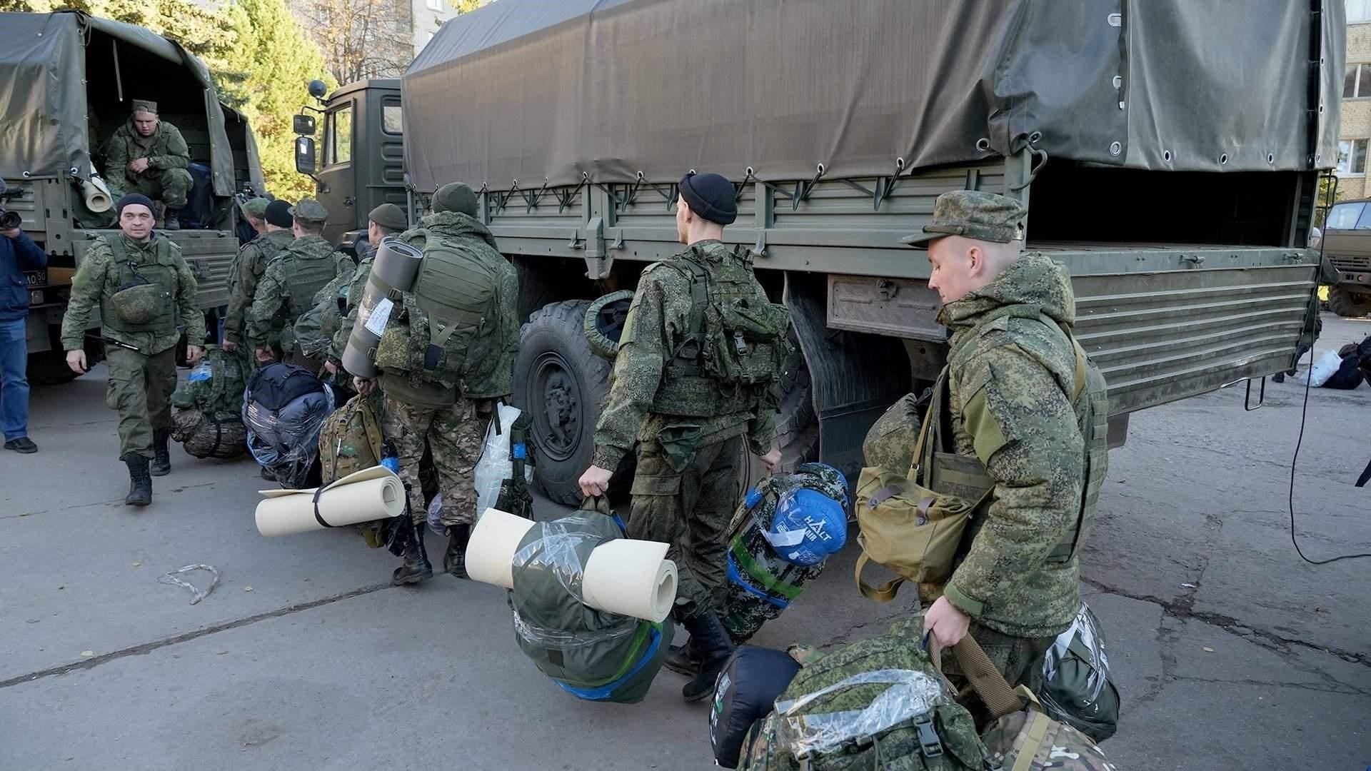 Одним из основных факторов является ваше право на получение различных социальных пособий и льгот. Статус участника военной службы или участника боевых действий играет важную роль в определении размера выплаты. Ветераны с признанной инвалидностью также имеют право на более высокую компенсацию. Решения министерства, касающиеся критериев приемлемости, напрямую влияют на размер ежемесячной выплаты, которая может быть скорректирована в зависимости от изменения вашего статуса.