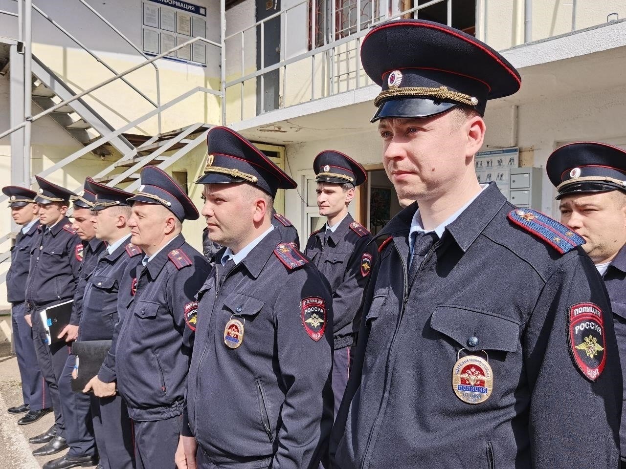 Понимание методов и инструментов, используемых сотрудниками полиции в административных округах