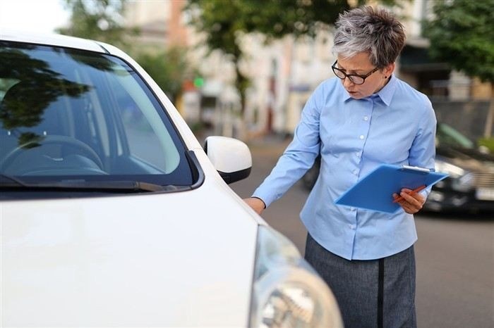 Сколько стоят услуги независимого эксперта и кому придется за них платить?