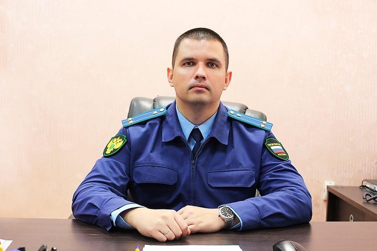 Проблемы, связанные с ролью полицейского в рассмотрении административных дел и задержкой правосудия