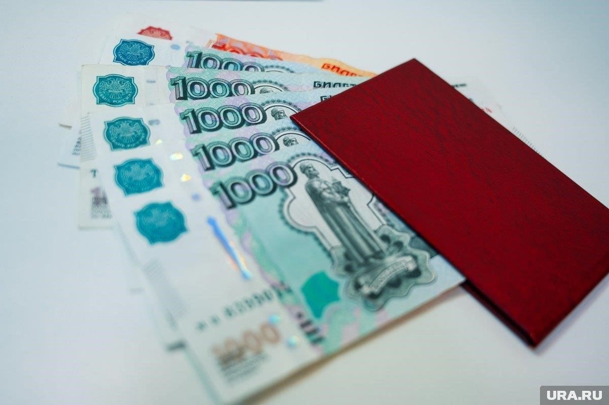 Программа EDK предлагает значительную финансовую поддержку семьям, столкнувшимся с последствиями военных травм или потерей члена семьи. Семьям военнослужащих, получивших ранения или погибших на службе, предоставляются ежемесячные выплаты. Эти выплаты призваны облегчить финансовое бремя, вызванное этими обстоятельствами.