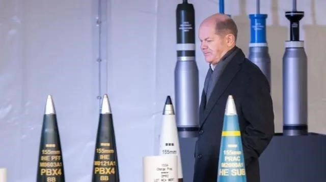 Увеличение производства современных боеприпасов, как ожидается, позволит вести более длительные боевые действия с силами противника.